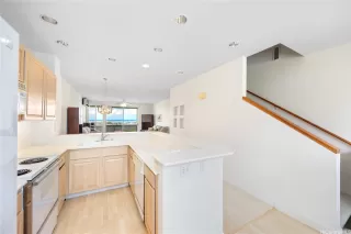 Photo #5: 202606997 Listing 