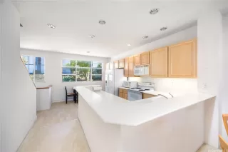 Photo #6: 202606997 Listing 