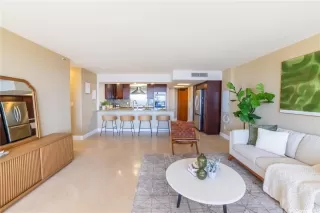 Photo #4: 202606998 Listing 