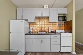 Photo #6: 202607039 Listing 