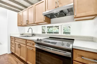 Photo #5: 202607096 Listing 