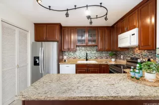 Photo #5: 202607097 Listing 