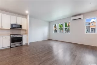 Photo #6: 202607139 Listing 