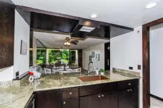 Photo #4: 202607143 Listing 