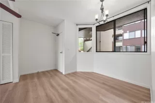 Photo #5: 202607153 Listing 