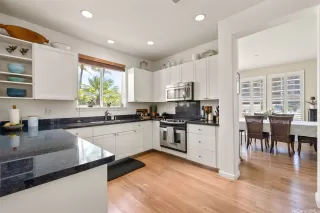 Photo #6: 202607158 Listing 