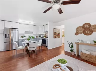 Photo #3: 202607275 Listing 