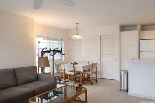 Photo #4: 202607279 Listing 