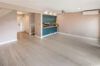 Photo #5: 202607309 Listing 