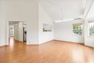 Photo #5: 202607417 Listing 