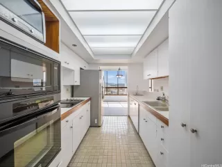 Photo #5: 202607460 Listing 