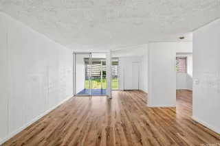 Photo #6: 202607526 Listing 