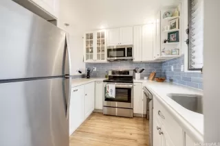 Photo #2: 202607552 Listing 