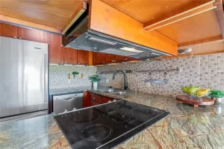 Photo #4: 202607561 Listing 