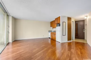 Photo #5: 202607569 Listing 