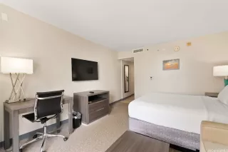 Photo #5: 202607573 Listing 