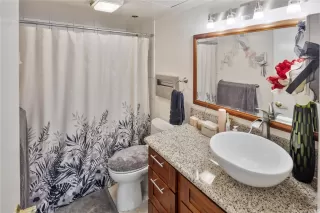 Photo #5: 202607583 Listing 