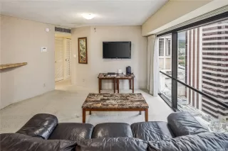 Photo #5: 202607587 Listing 