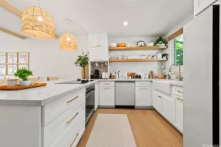 Photo #6: 202607588 Listing 