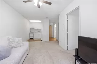 Photo #4: 202607591 Listing 