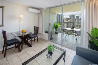 Photo #4: 202607602 Listing 