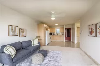 Photo #2: 202607608 Listing 