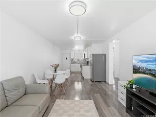 Photo #5: 202607632 Listing 