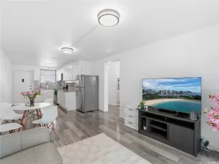 Photo #6: 202607632 Listing 