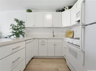 Photo #3: 202607633 Listing 