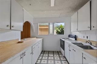 Photo #2: 202607654 Listing 