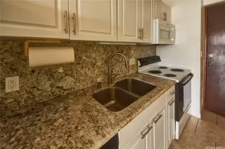 Photo #4: 202607676 Listing 