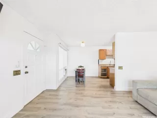 Photo #5: 202607703 Listing 