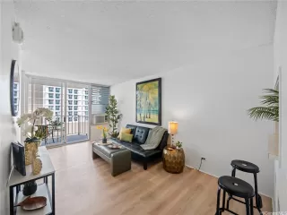 Photo #4: 202607739 Listing 