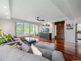 Photo #4: 202607799 Listing 