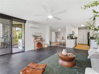 Photo #5: 202607821 Listing 