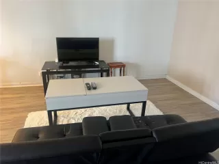 Photo #2: 202607838 Listing 