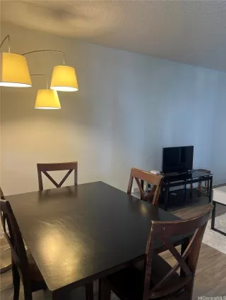 Photo #3: 202607838 Listing 