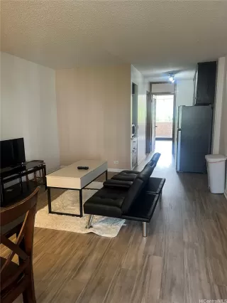 Photo #4: 202607838 Listing 