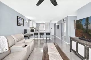 Photo #5: 202607839 Listing 