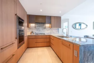 Photo #5: 202607852 Listing 