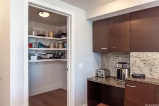 Photo #5: 202607863 Listing 