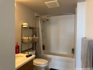 Photo #4: 202607869 Listing 