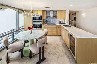 Photo #4: 202607872 Listing 