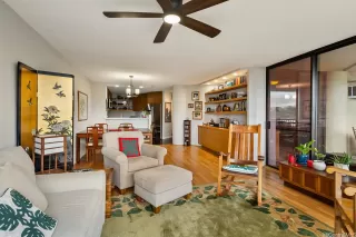 Photo #6: 202607876 Listing 