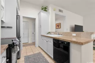 Photo #6: 202607905 Listing 