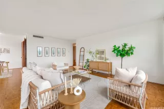 Photo #3: 202607906 Listing 