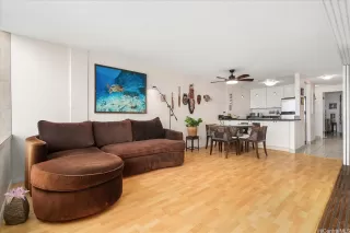 Photo #5: 202607922 Listing 