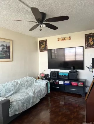 Photo #3: 202607925 Listing 