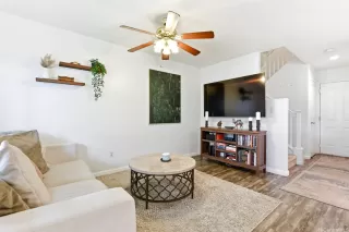 Photo #4: 202607927 Listing 