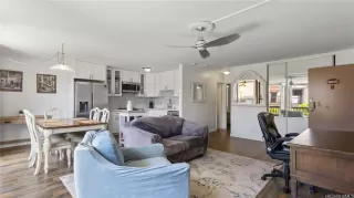 Photo #5: 202607939 Listing 